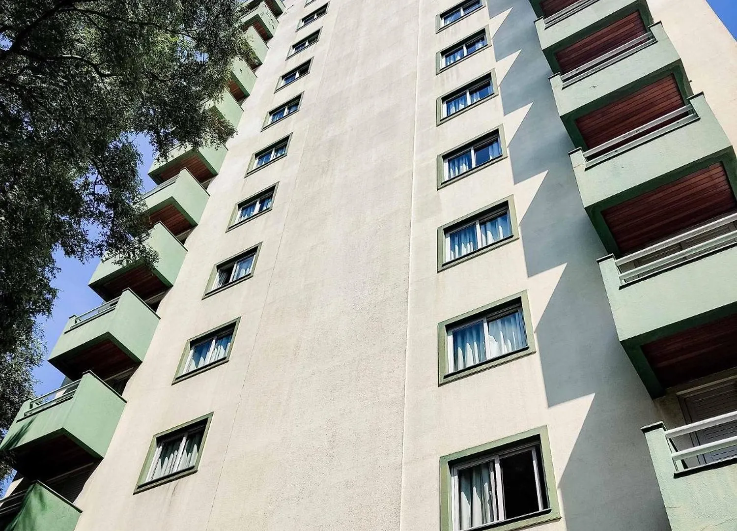 Residencial Bella Vista Suites contacts